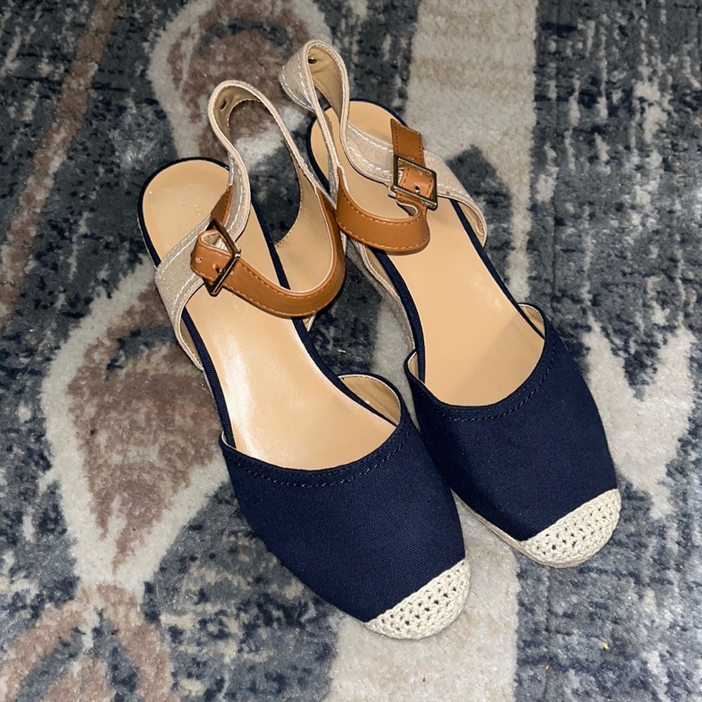 NEW, Tommy Hilfiger Wedges😍